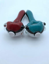 Load image into Gallery viewer, The PokeBall Style Pipe with Built-In SnowFlake Screen Red&amp;Blue 4 1/2"&amp;3 1/2"